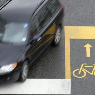 Lausanne veut favoriser la mobilité douce au détriment des véhicules à moteur. [Keystone - Laurent Gilliéron]
