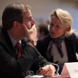 Gerhard Pfister, président du PDC et conseiller national (Zoug), avec la cheffe du groupe parlementaire et secrétaire d'État Andrea Gmürr (Lucerne). Frauenfeld, le 15 février 2020. [Keystone - Gian Ehrenzeller]