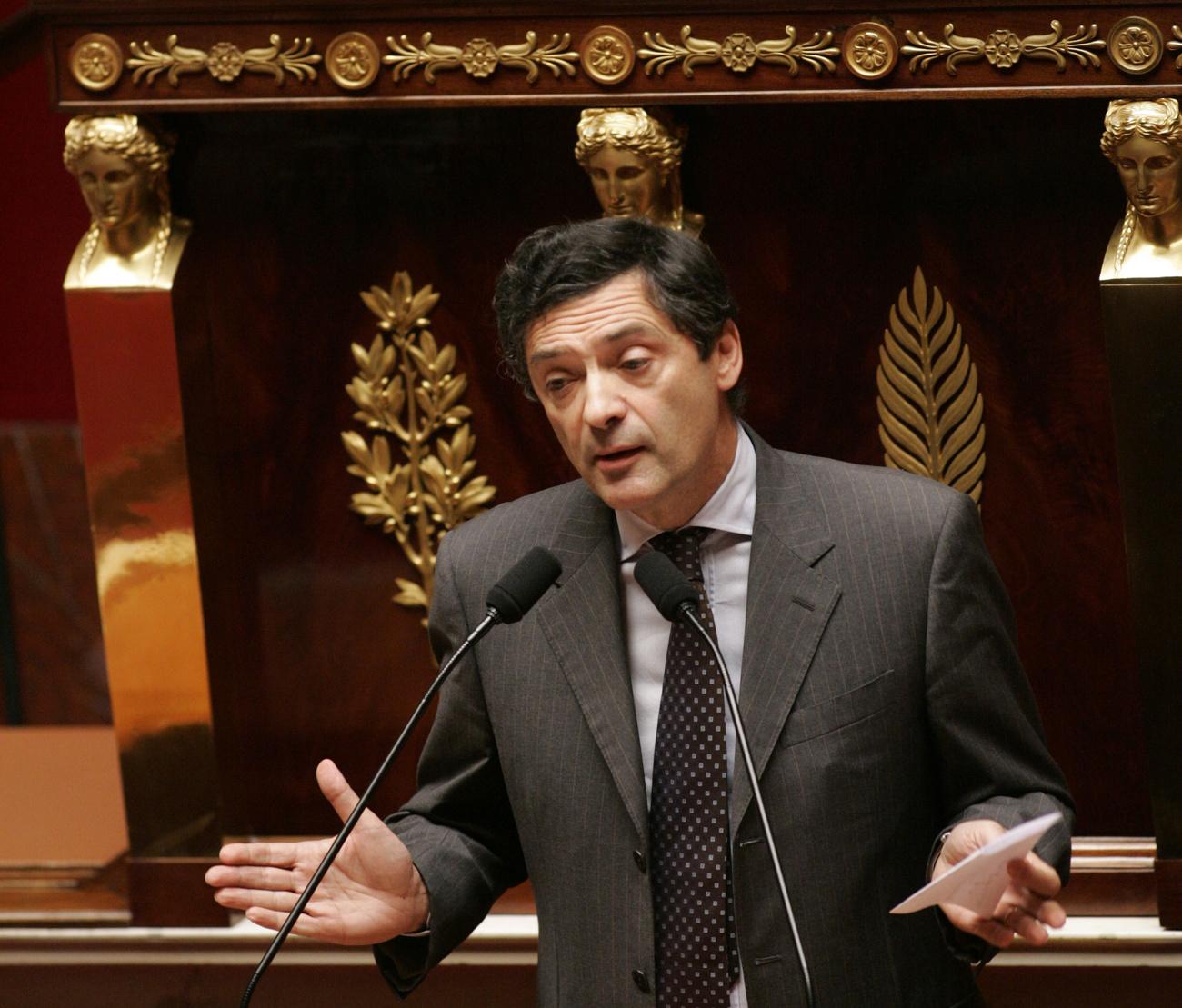Patrick Devedjian, photographié ici en octobre 2006, lors d'un débat à l'Assemblée nationale française. [Keystone - Jacques Brinon]