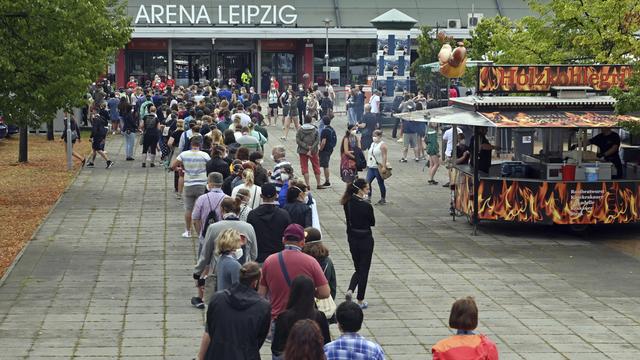 Plus de 2000 personnes sont attendues pour le concert de Tim Bendzko. [dpa via AP/Keystone - Hendrik Schmidt]