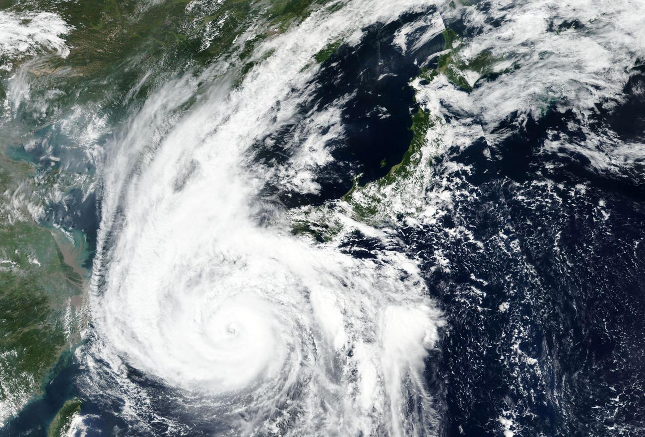 Une image satellite du cyclone Haishen. [Keystone - NASA/AP]