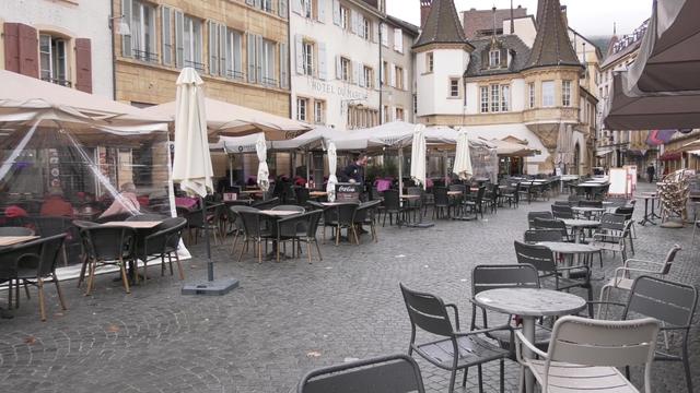 La place des Halles à Neuchâtel. [RTS]