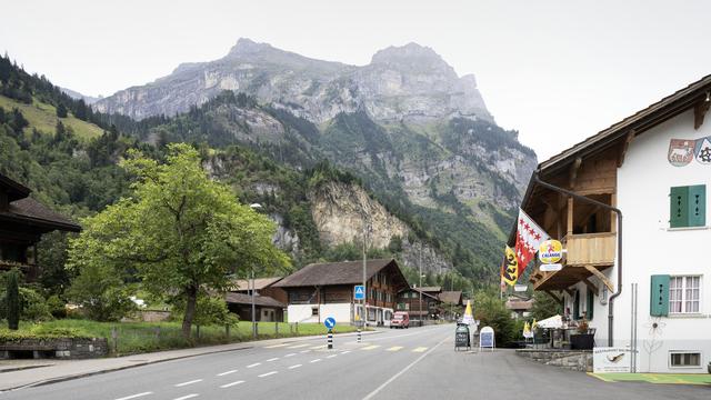 80% des habitants de Mitholz prévoient de refaire leur vie ailleurs. [Keystone - Gaetan Bally]