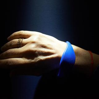 Amazon affirme que son bracelet halo peut améliorer ce qu’ils appellent le "bien-être social". [NurPhoto via AFP - Alain Pitton]