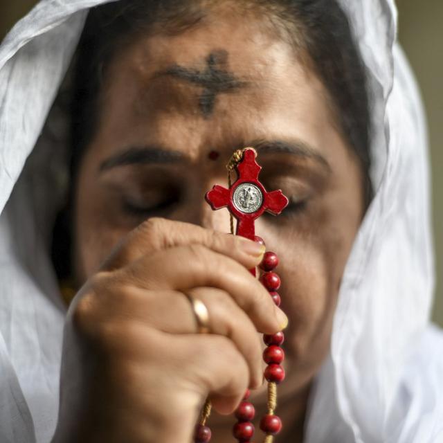 Une femmes catholique à Secunderabad, en Inde. [AFP - Noah Seelam]
