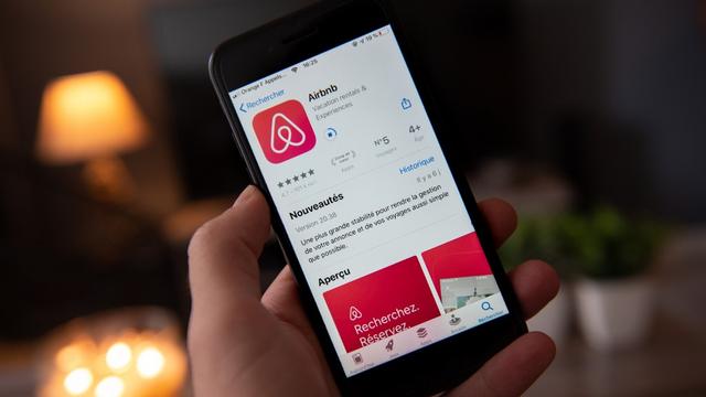 L'application mobile Airbnb (image d'illustration). [AFP/Hans Lucas - Romain Longieras]