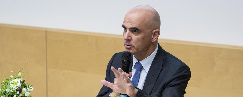 Alain Berset lors de sa visite à Saint-Gall, le 12 octobre 2020. [keystone - Peter Schneider]