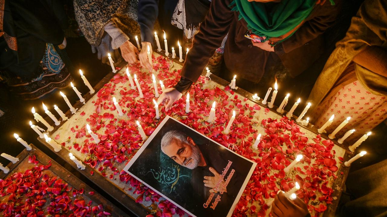 Des musulmans chiites rendent hommage à Qassem Soleimani à Islamabad, en Afghanistan. [AFP - Aamir QURESHI]