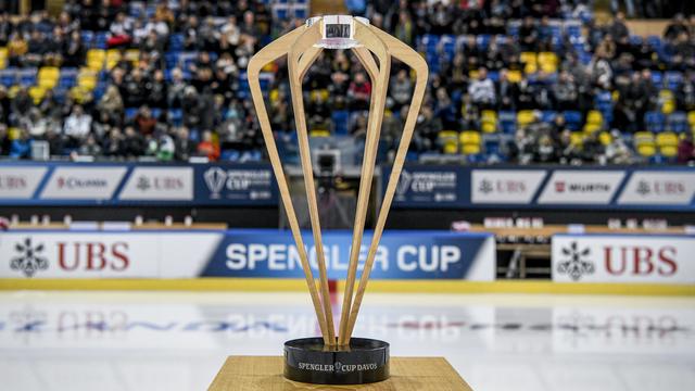 Le trophée de la Coupe Spengler ne sera pas remis cette année (image d'illustration). [Mélanie Duchene]