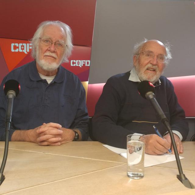 Jacques Dubochet, prix Nobel de chimie 2017, et Michel Mayor, prix Nobel de physique 2019. [RTS - Adrien Zerbini]