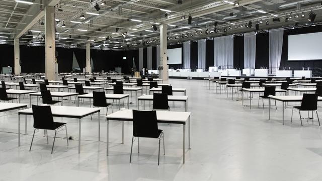 La salle du Conseil national dans la halle d'exposition Bernexpo. [Keystone - Peter Klaunzer]