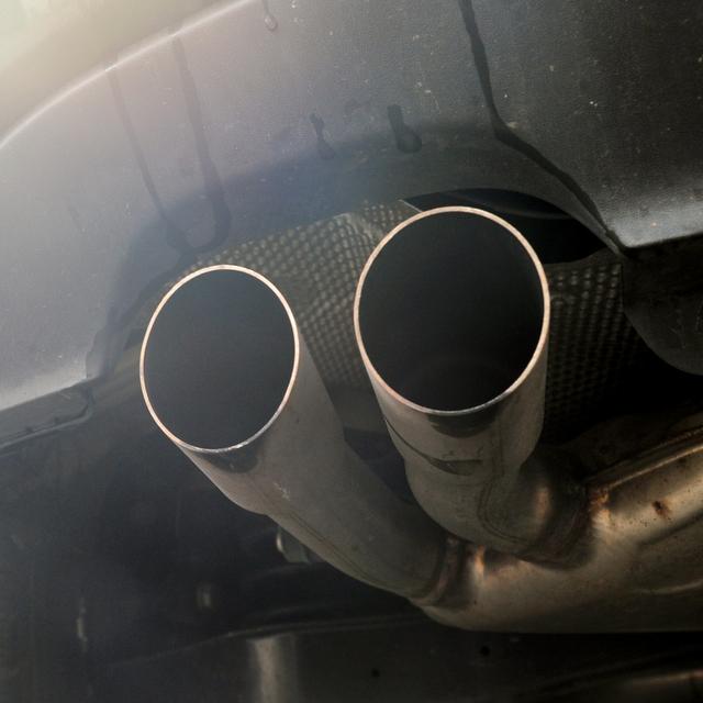 Les voitures diesel émettent des pics de particules extrêmement élevés, selon une étude. [DPA - Hendrik Schmidt]