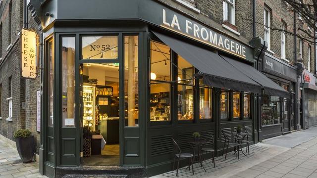 Patricia Michelson, fondatrice de la Fromagerie à Londres, s'inquiète de l'évolution des procédures douanières et taxes à l'importation après le Brexit. [lafromagerie.co.uk - La Fromagerie]