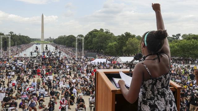 Yolanda King, petite-fille de Martin Luther King, parle à la foule rassemblée à Washington contre le racisme et les violences policières, le 28 août 2020. [AFP - Jonathan Ernst]