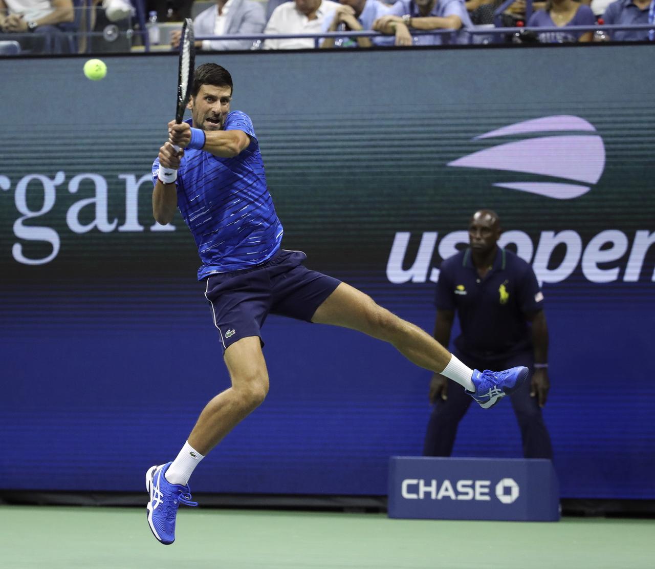 Si l'US Open se tient, Novak Djokovic en sera l'énorme favori. [AP - JASON SZENES]