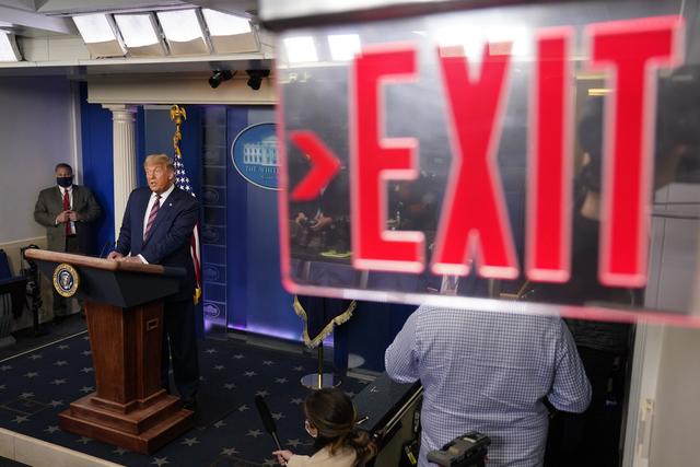 Donald Trump lors de sa conférence du 5 novembre 2020 à la Maison Blanche. [Keystone/AP photo - Evan Vucci]