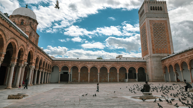 Pour beaucoup de musulmans, le ramadan se passeera loin des mosquées (ici à Tunis). [Hans Lucas/AFP - Jérôme Leblois]