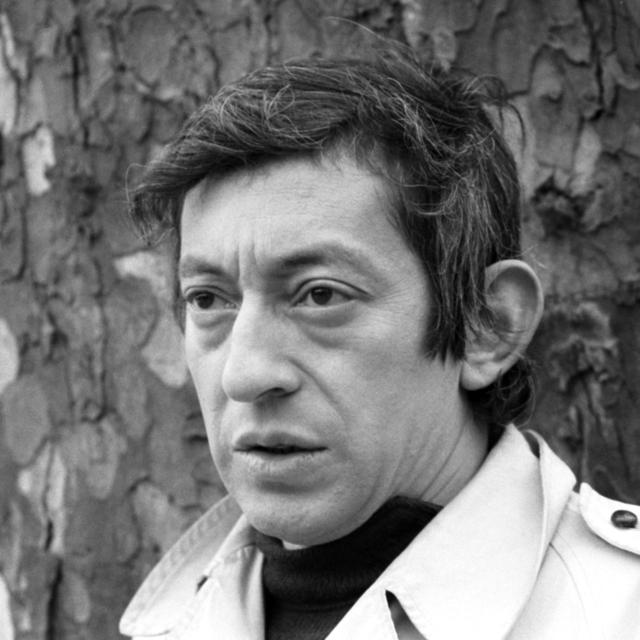 Serge Gainsbourg au bois de Boulogne pour l'émission "Entrez dans la confidence". [Ina via AFP - Daniel Lefevre]