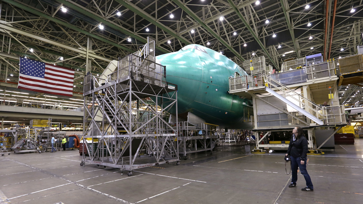 Chaîne de montage du 747 dans les usines Boeing d'Everett dans l'Etat de Washington. [AP/Keystone - Elaine Thompson]