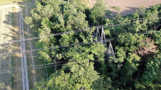 Le pylône électrique saboté le 26 juin 2020 à Gland (VD). [Police cantonale vaudoise]