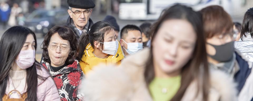 Des touristes chinois dans les rues de Lucerne. [Keystone - Urs Flueeler]