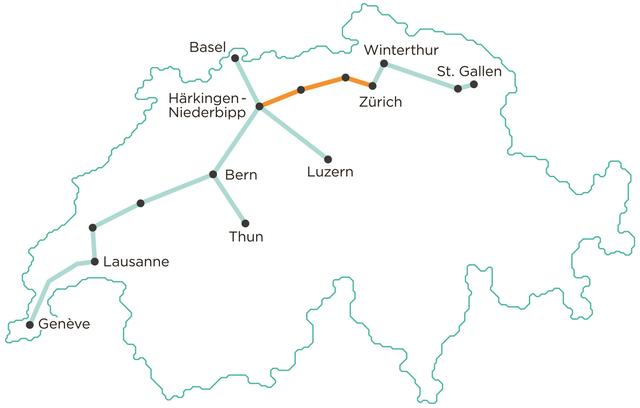 Le premier tronçon du réseau Cargo sous terrain (en orange) couvrira environ 70 kilomètres. Sa construction, incluant le software, les hubs ainsi que les véhicules souterrains et à la surface (pour la distribution en ville) devrait coûter 3 milliards de Francs Suisses, en total, selon CST. [Cargo sous terrain]