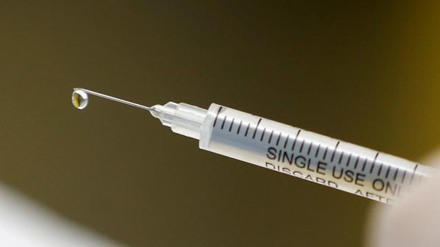 Le pourcentage des Suisses qui estiment que la vaccination est importante est descendu de 65 à 53% entre 2015 et 2019. [Reuters - Siphiwe Sibeko]