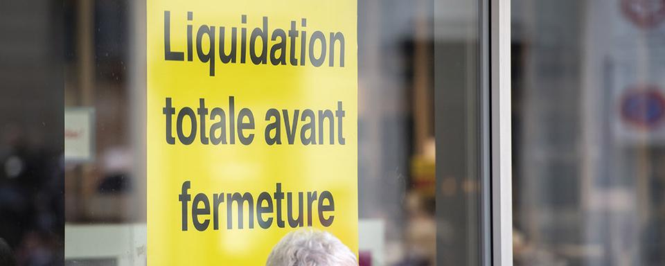 La période d’incertitude liée à la deuxième vague du Covid-19 devient ingérable pour le commerce de détail, qui emploie quelque 28'000 personnes dans le canton de Vaud. [Keystone - Laurent Gillieron]