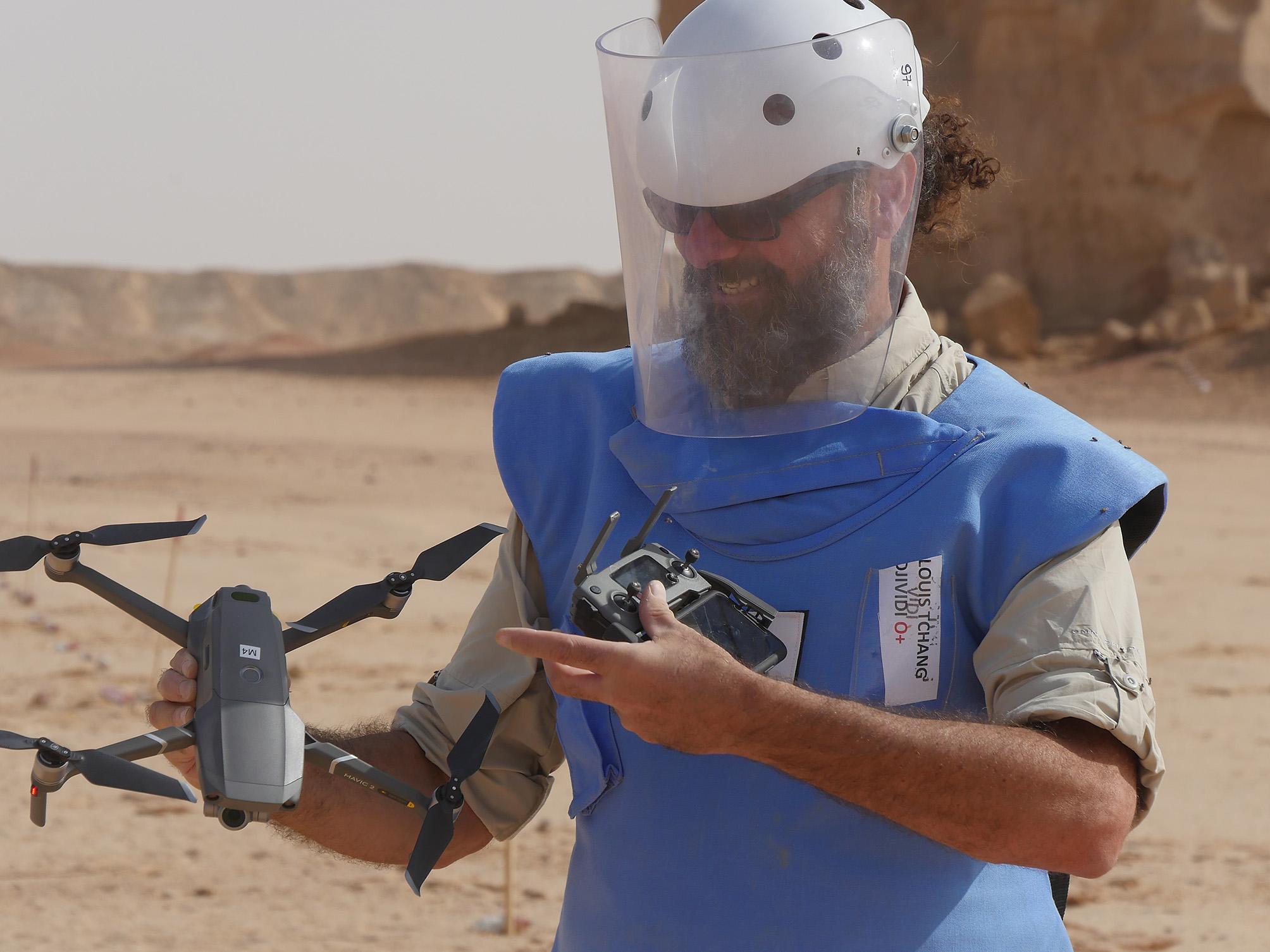 Un drone aide au déminage au Tchad. [Handicap International - John Fardoulis]