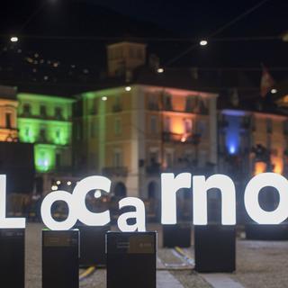 La Piazza Grande de Locarno ne s'illuminera pas cette année, mais le festival vient en aide au cinéma indépendant. [Keystone - Urs Flueeler]