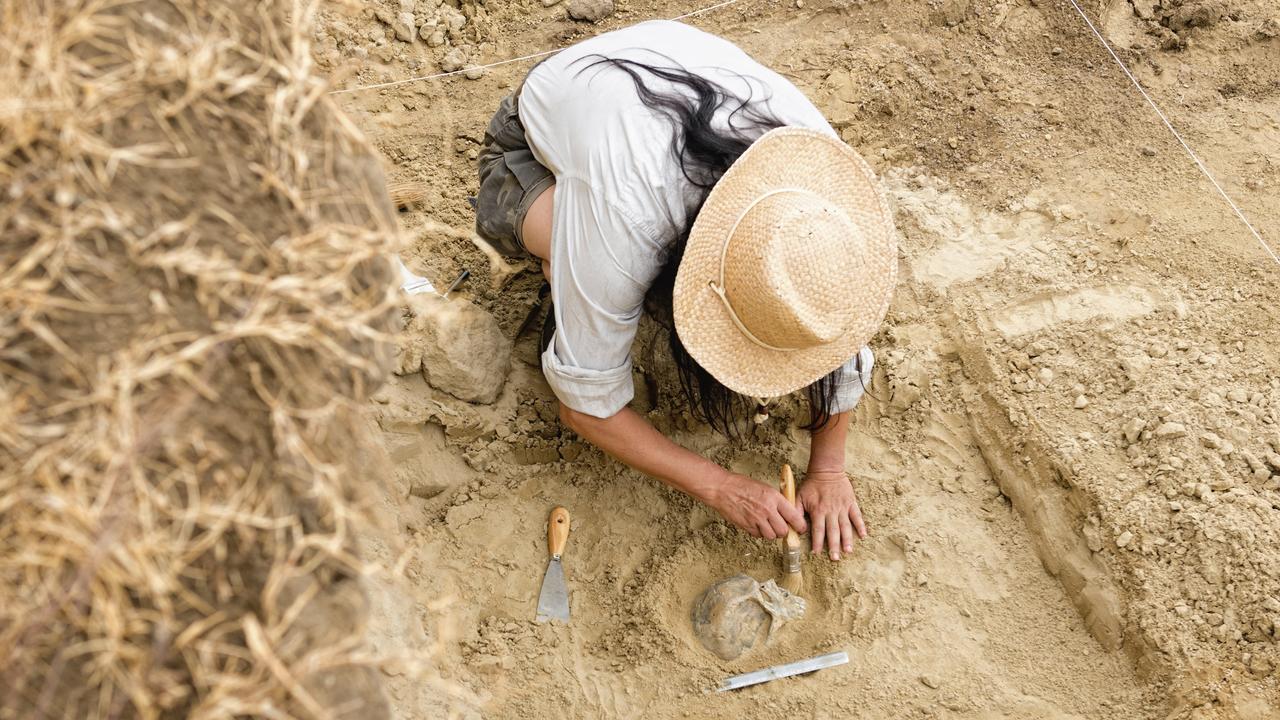 Une archéologue dans une fouille (image d'illustration). [AFP - MICROGEN IMAGES / SCIENCE PHOTO LI / SMD / Science Photo Library]