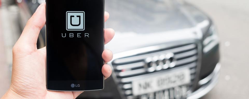 Cʹest le bon vieux monde des taxis genevois qui est ébranlé en 2014 quand Uber fait son entrée sur le marché et casse tous les codes. [Depositphotos - itchaz.gmail.com]