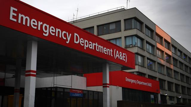 L'entrée des urgences du St.Thomas' Hospital où se trouve Boris Johnson. [EPA/Keystone - Andy Rain]