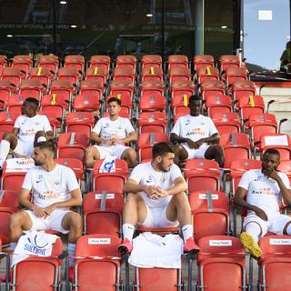 Le FC Zurich mis en quarantaine après le test positif au covid-19 de son défenseur Mirlind Kryeziu (en bas, au centre) [KEYSTONE/Laurent Gillieron]