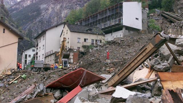 D'ici 2030, les catastrophes naturelles devraient faire 150 millions de victimes par année dans le monde. [KEYSTONE - Police Cantonale Valais]