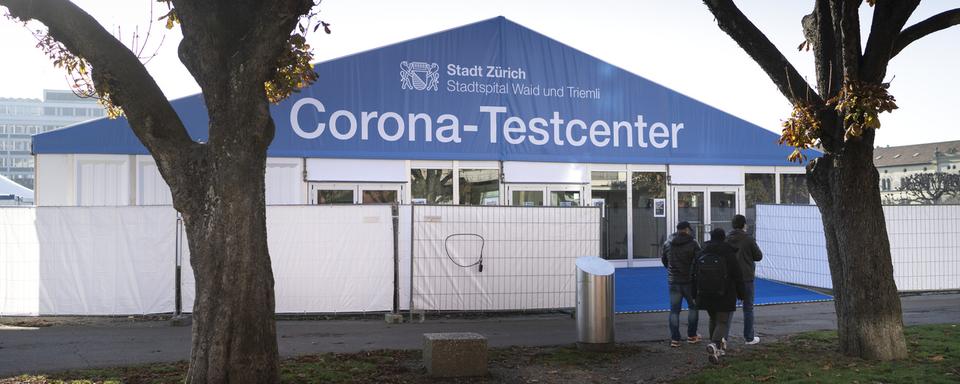 Un centre de tests pour le coronavirus. Zurich, le 9 novembre 2020. [Keystone - Gaetan Bally]