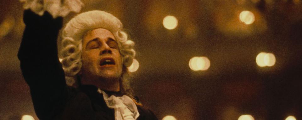 "Amadeus" (1984) de Milos Forman, avec Tom Hulce dans le rôle de Mozart. [AFP - © AMLF / The Saul Zaentz Company / Collection ChristopheL]