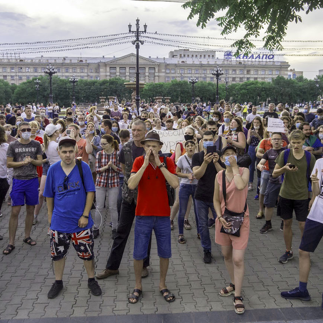 Manif de protestation contre l'arrestation du gouverneur Sergueï Furgal à Khabarovsk, 13.07.2020. [AP/Keystone - Igor Volkov]