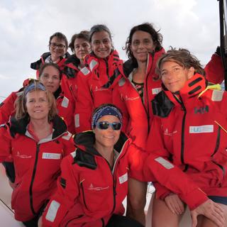 L'équipage au grand complet: Elisabeth, Nadège, Murielle, Carine, Nicole, Stéphane, Caroline  et Francesca.