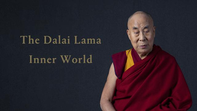 "Sagesse", "Compassion", "Courage"... Le Dalaï Lama a célébré lundi 6 juillet 2020 son 85e anniversaire, en publiant son premier album. Sur "Inner World", il récite des mantras et enseignements bouddhistes sur un fond de musique méditative. [Keystone - Hitco Entertainment and Khandro Music via AP]