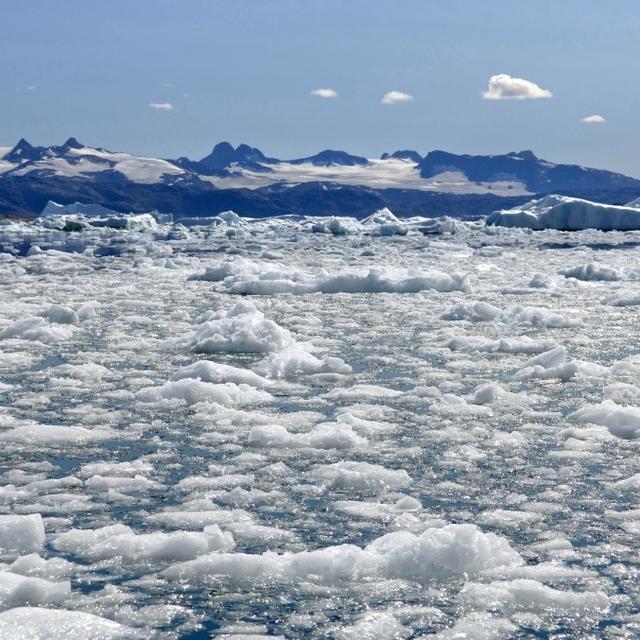 La banquise d'été de l'Arctique ne couvre plus que 3,74 millions de km2. [Aurimages via AFP - Philippe Roy]