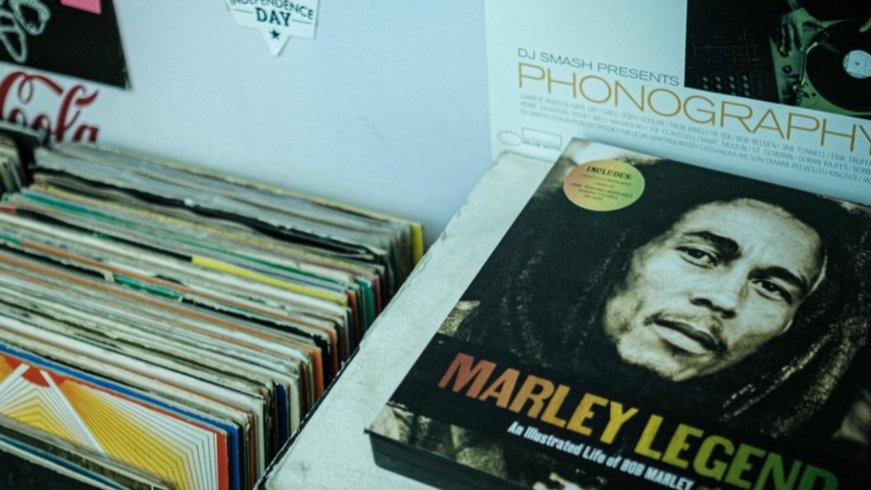 La vente de vinyles aux Etats-Unis a engendré un chiffre d'affaires de 232,1 millions de dollars en 2020. [AFP - Yasuyoshi CHIBA]