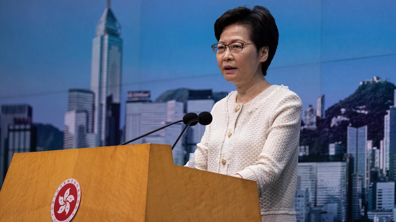 Hong Kong va "appliquer vigoureusement" la loi sur la sécurité, selon Carrie Lam. [Keystone - Jérôme Favre]