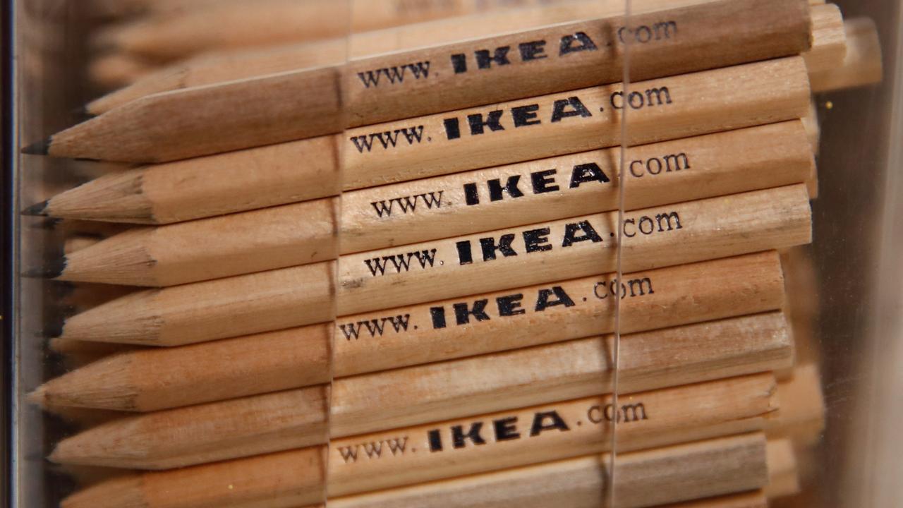 Ikea est accusée de ne pas ou de mal déclarer la provenance du bois de ses meubles. [Reuters - Wolfgang Rattay]