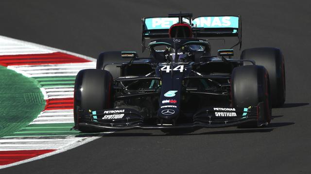 Le Britannique Lewis Hamilton a décroché une nouvelle pole position dans sa Mercedes. [Bryn Lennon, Pool via AP]