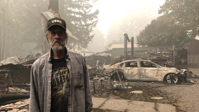 Un habitant de l'Oregon, après les incendies ravageurs. [RTS - Raphaël Grand]