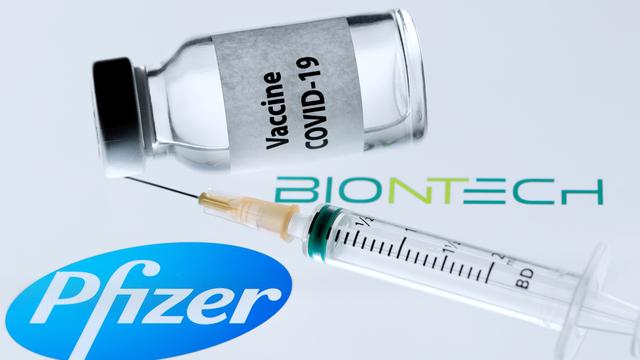 Le vaccin contre le Covid-19 de Biontech/Pfizer a été approuvé par le Royaume-Unis. [JOEL SAGET/AFP]