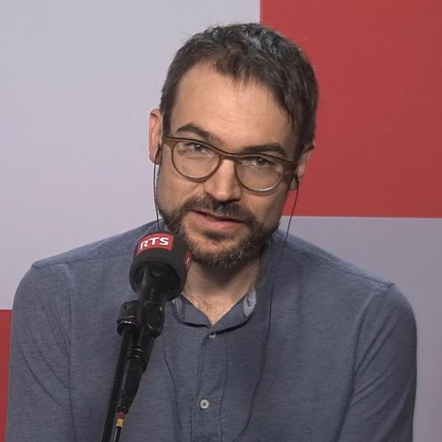 Benedikt Huttner, médecin-adjoint agrégé auprès du Service des maladies infectieuses des Hôpitaux universitaires de Genève. [RTS]