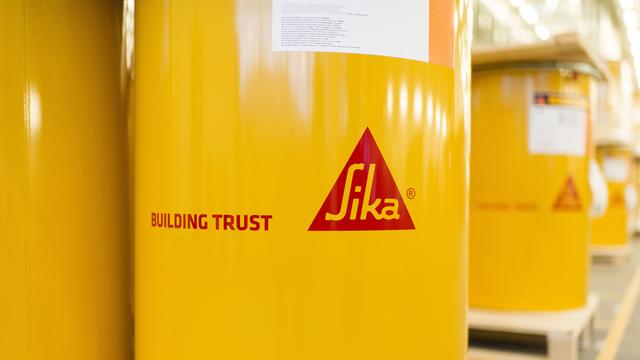 Le groupe mondial Sika-Saint-Gobain est basé à Zoug. [Keystone - Christian Beutler]