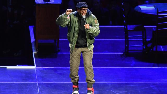 Le réalisateur américain Spike Lee sur la scène du Madison Square Garden de New York, le 26 février 2020. [AFP - Angela Weiss]